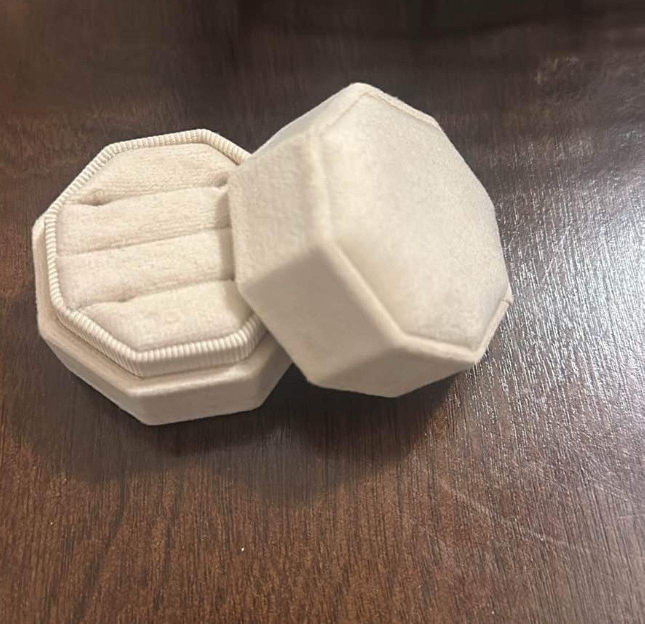 Ring box