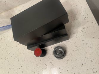 4 cameras with mount for each