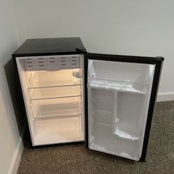 Almost Brand New Mini Fridge with True Freezer in Stainless Look