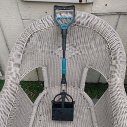 Dog  🐕  Pooper  Scooper  with  Eazy  Squeeze  Handle