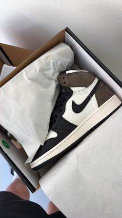 Nike Air Jordan 1 retro high og mochas size 5Y shoes
