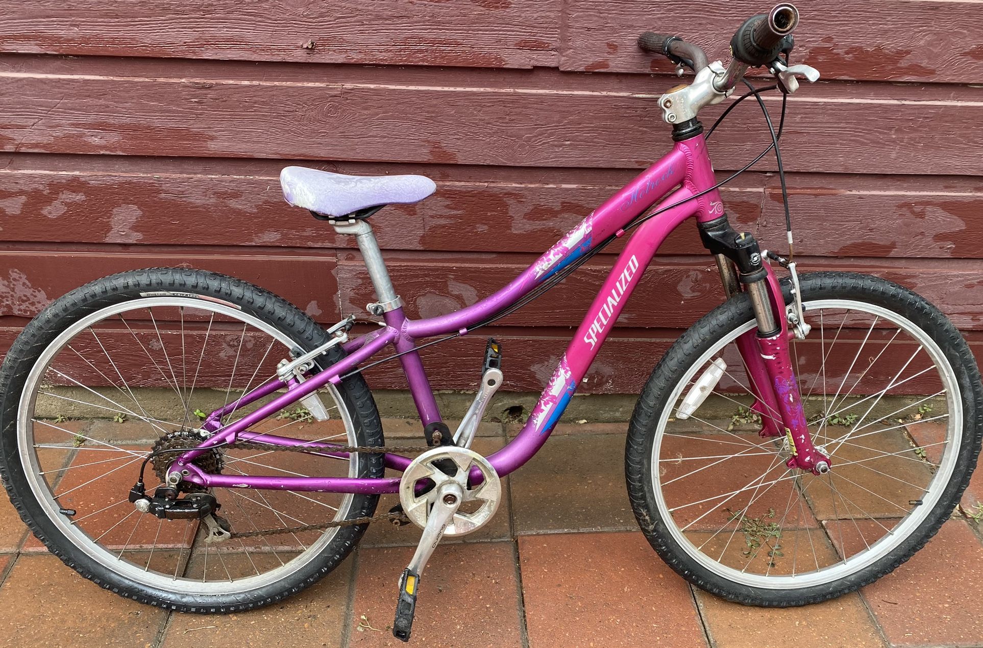 A smaller size Specialized MB for a younger kid(age 10’ish). Some typical type wear, etc. $75 FIRM.  A little surface rust and seat post clamp is miss