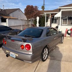 Nissan Skyline R34 GT-T