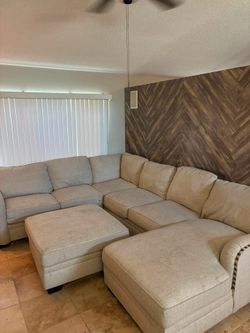 Sectional ouch and ottoman