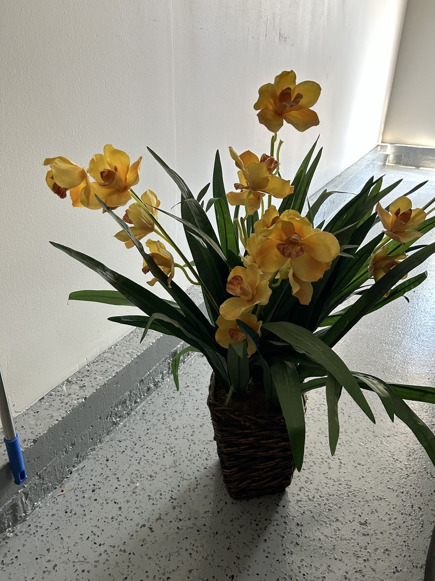 Artificial Flower Pot