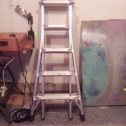 300lb ladder size 21` 22`max 6,8 standing 