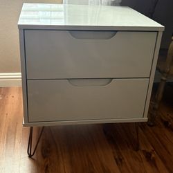 Nightstand 