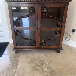 Vintage Carved Wood Cabinet / Sideboard – Glass Doors & Ornate Detail