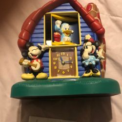 Mickey Musical Clock