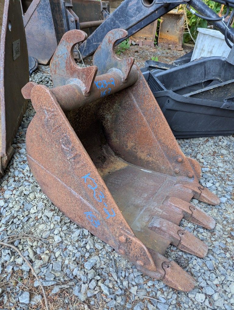 20" Quick Connect Excavator Bucket