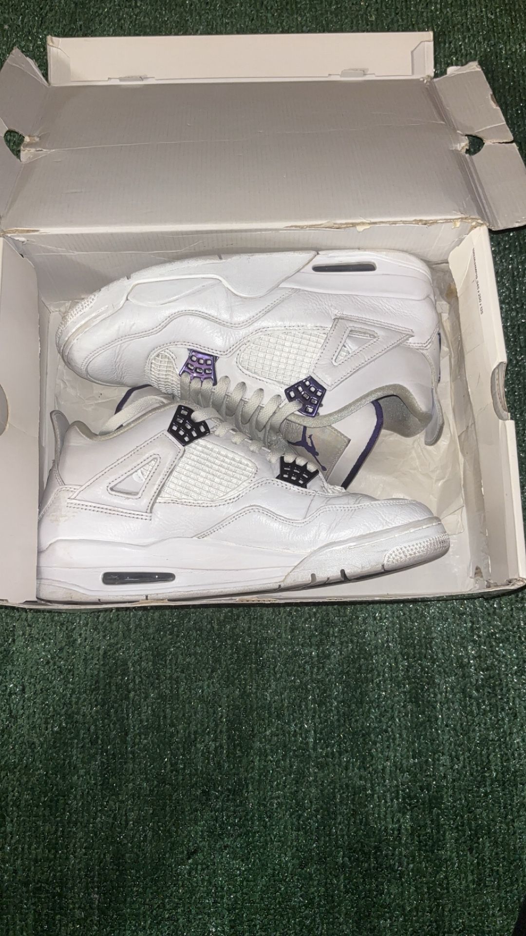 Jordan 4 metallic purple