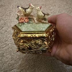 Vintage Porcelain Bird Music Box – Made in Japan – Working – Ornate Gold Base 