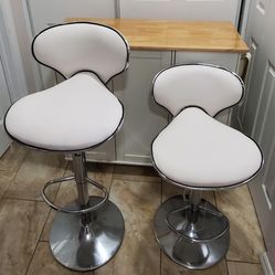 2 Bar Stools