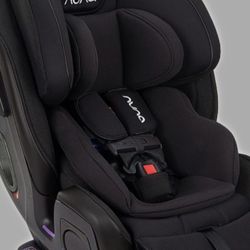 Nuna Exec Child Car Seat (Caviar) Brand New Unopened Box