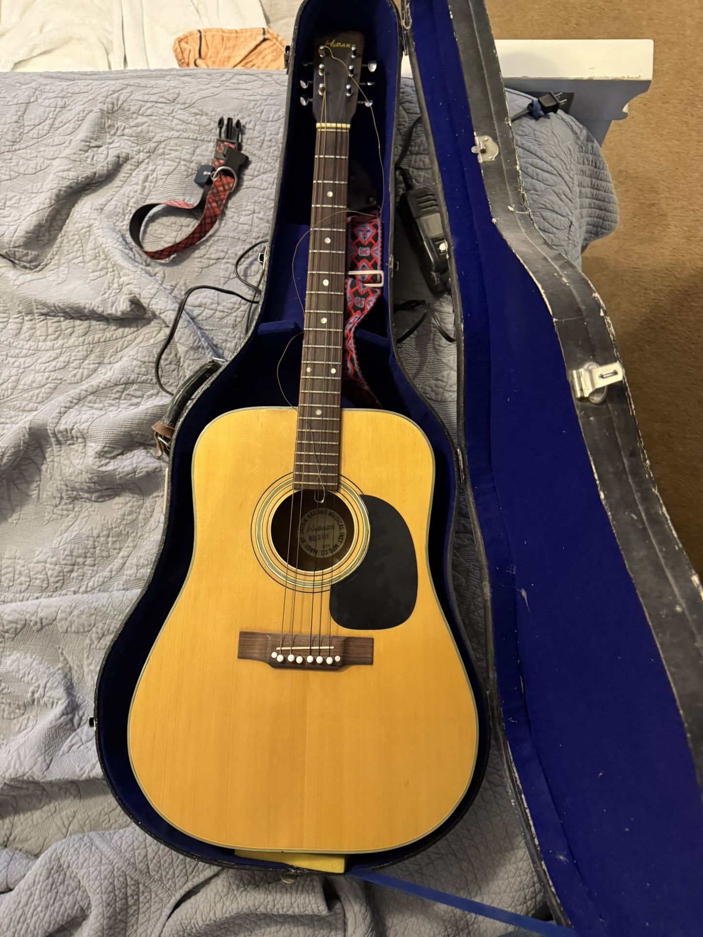 Hodaka Acoustic Guitar Number 203