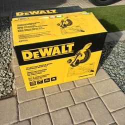 12” Double Bevel Mitor Saw Dewalt