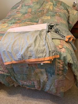 Bed Spread set. $15.00.  Chino, ca
