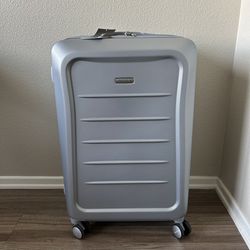 Samsonite ‘Silver’ BECKMANN PRO 24” Luggage