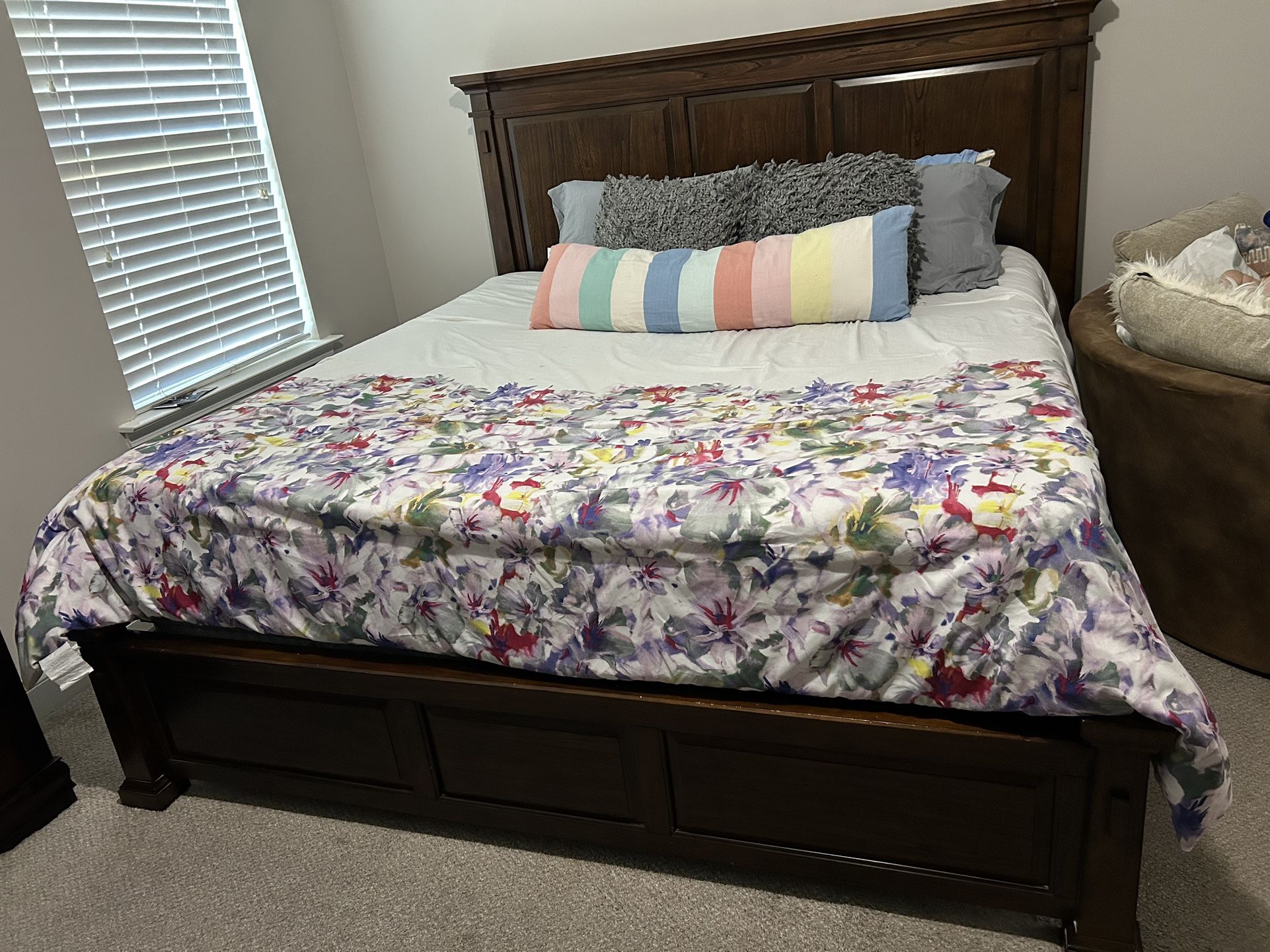 King Bed Frame With Box Spring No Mattress 