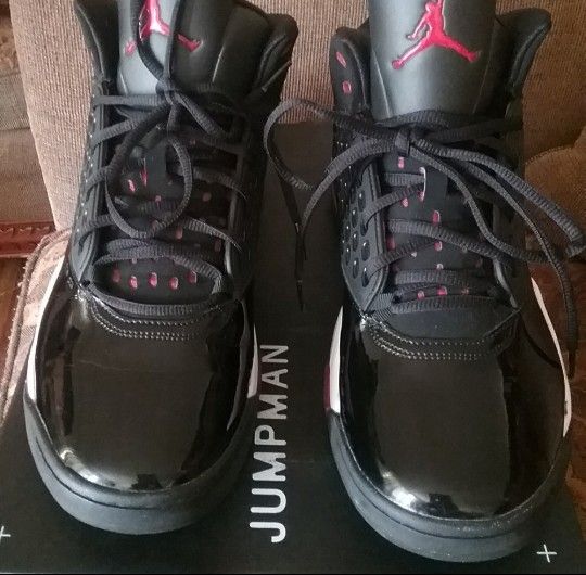 Jordan Men's Maxin 200 Sneakers Black Gym Red/White