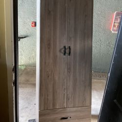 Stand Up Closet ( Not Firm On Price)