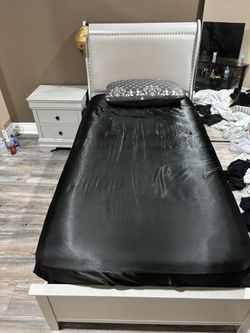 Twin Size Bed With Mattress And Nightstand