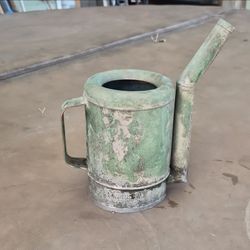Vintage Metal swingspout Quart oil fill can