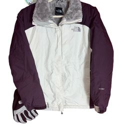 North face jacket fur white matching purple gloves   