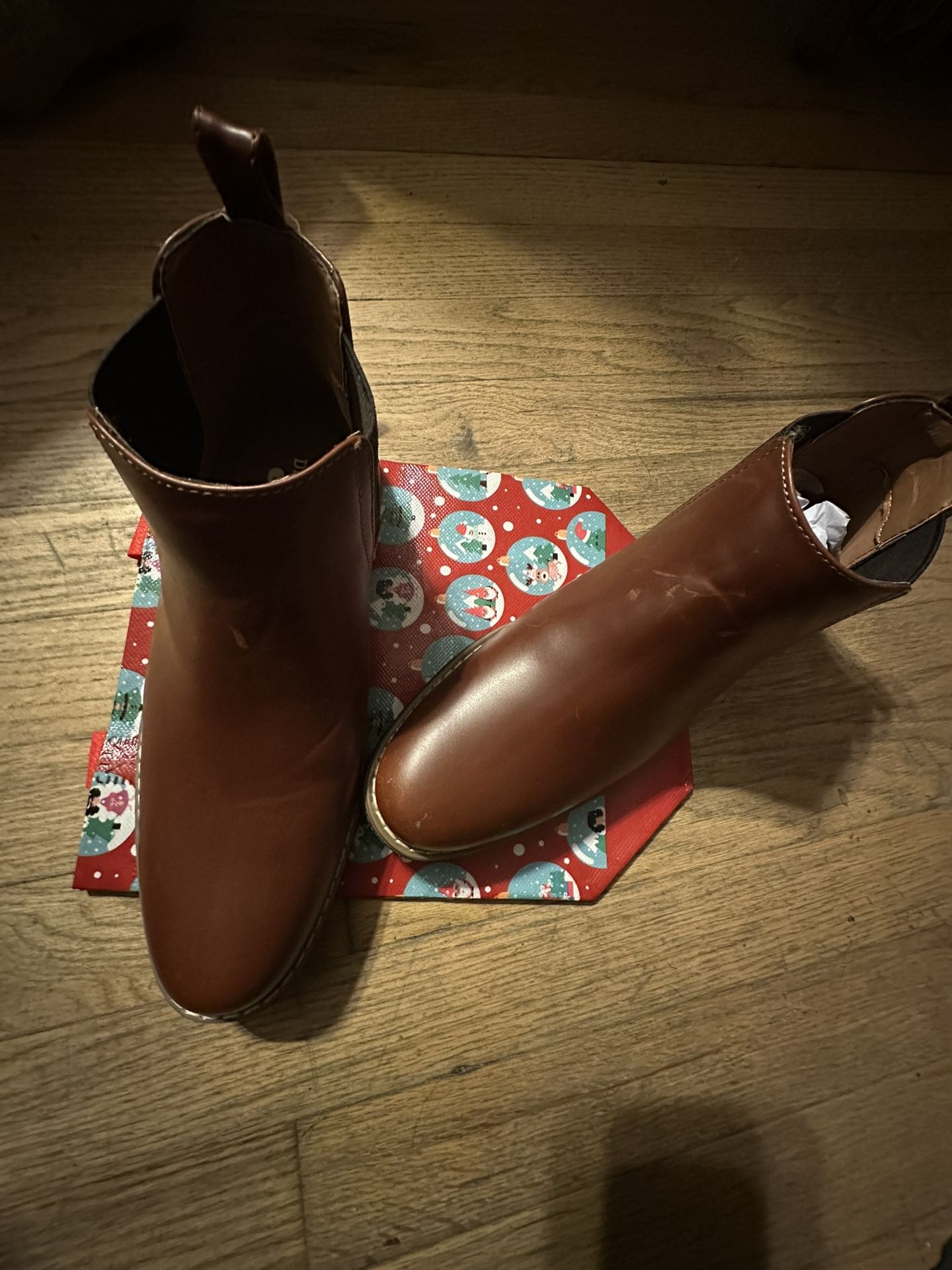 Boys brown Staff Boots