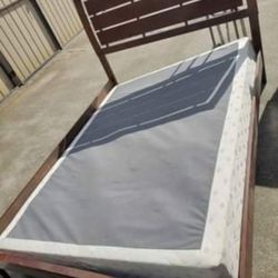 Queen Bed 