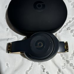 Beats Studio3 Wireless Noise Cancelling - Black With Gold