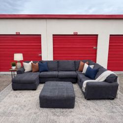 Modern Oversized Sectional Couch w/ Ottoman – 120x90 – $450