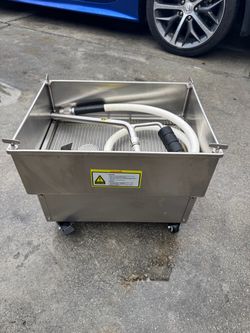 Mobile oil filtration system
