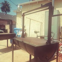 BBQ GRILL/ SANTA MARIA STYLE