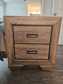 Nightstand with 2 drawers