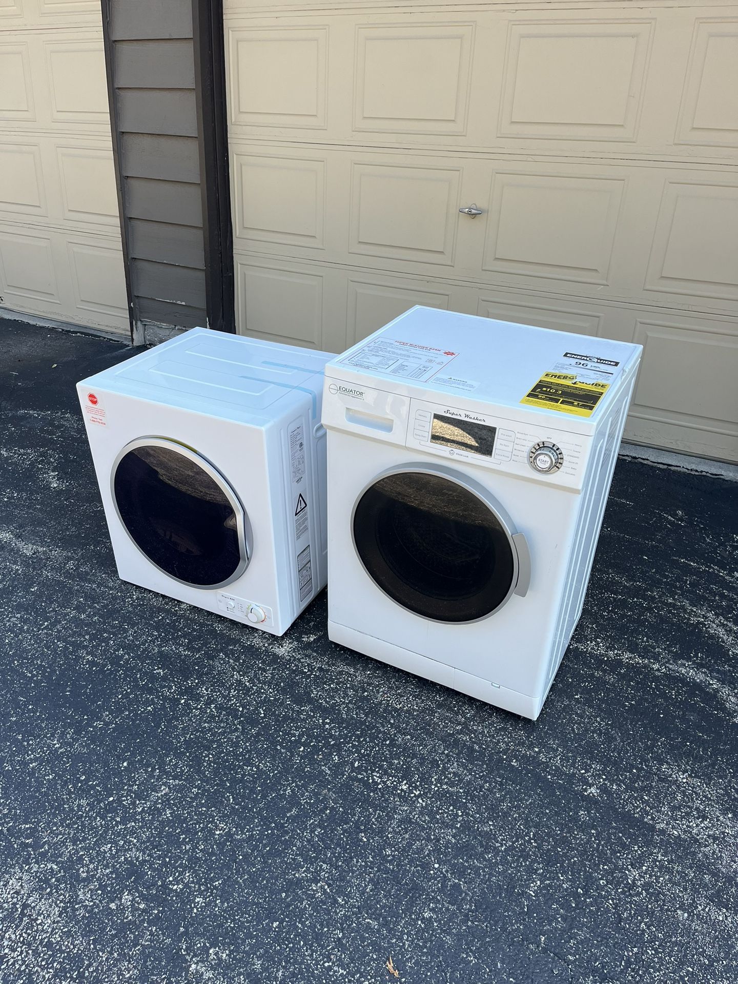 Free Delivery! Stackable Washing Machine & Dryer Set