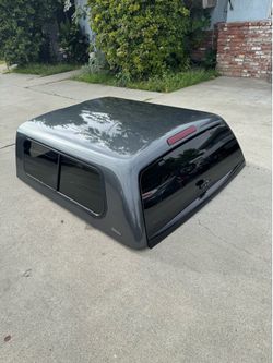 SNUGtop Rebel Toyota Tacoma short bed 2017/2013