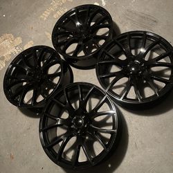 Gloss Black Dodge Charger Rims (22s)