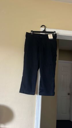 Johns bay Brand new black capri pants size 4