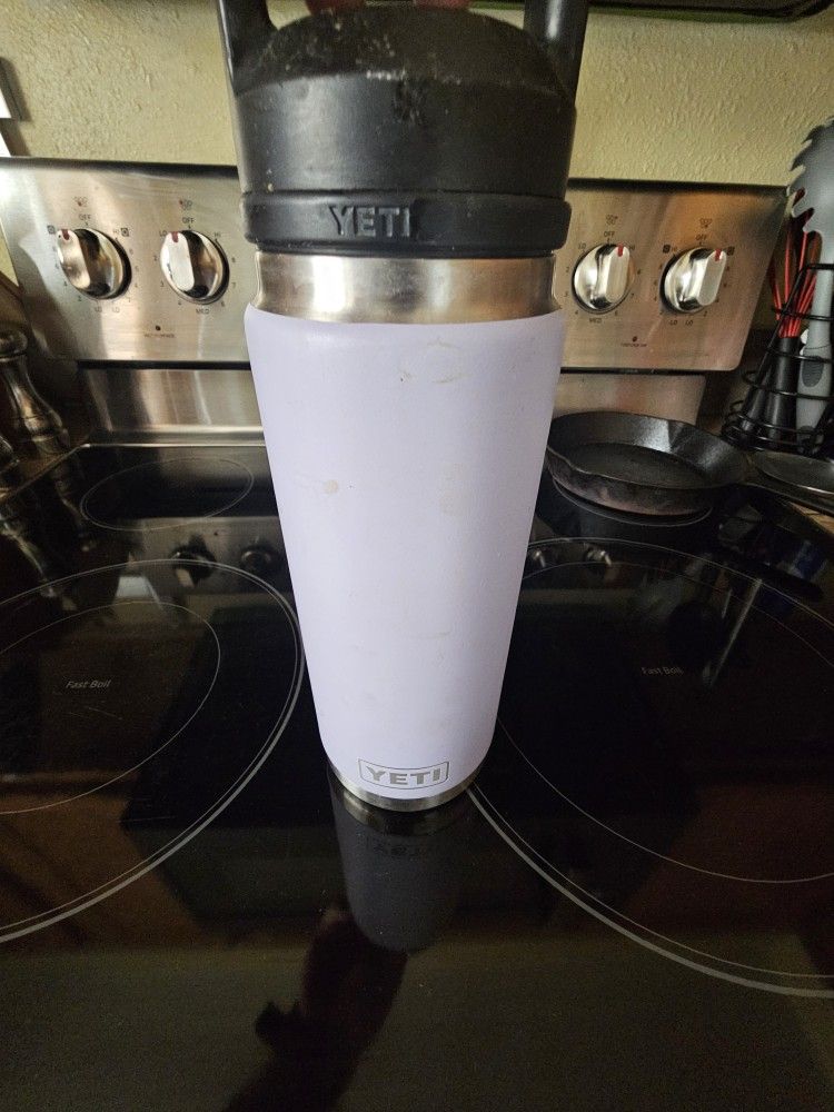 26 Oz Yeti Rambler