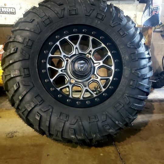 New 15x7 Beadlock wheels & 32x9.515 Motovator Tires For. utv Sxs (We.finance) for Sale in