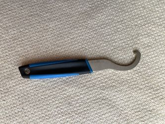 BBB - Bike Lockring Tool - MultiHook - Bottom Bracket - Like new, Used couple times - If the listing is up and you can see it, that means the item is