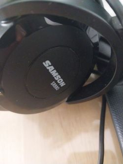 Studio headphones