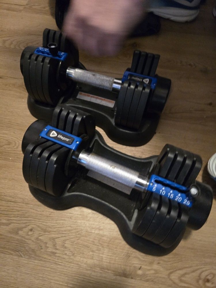 Lifepro Adjustable Dumbbels Pair Set With Rack