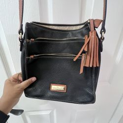 🎄🎁🎄Simply Noelle black and cognac Crossbody Bag🎄🎁🎄