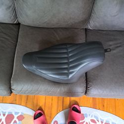 Saddlemen Renegade Knuckle Solo Seat 806-12-0023