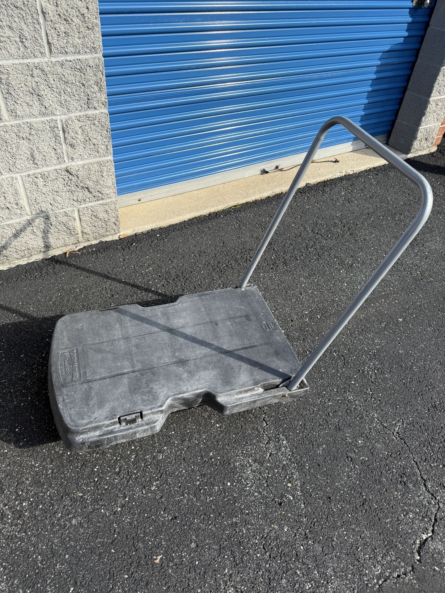 Rubbermaid Folding Cart