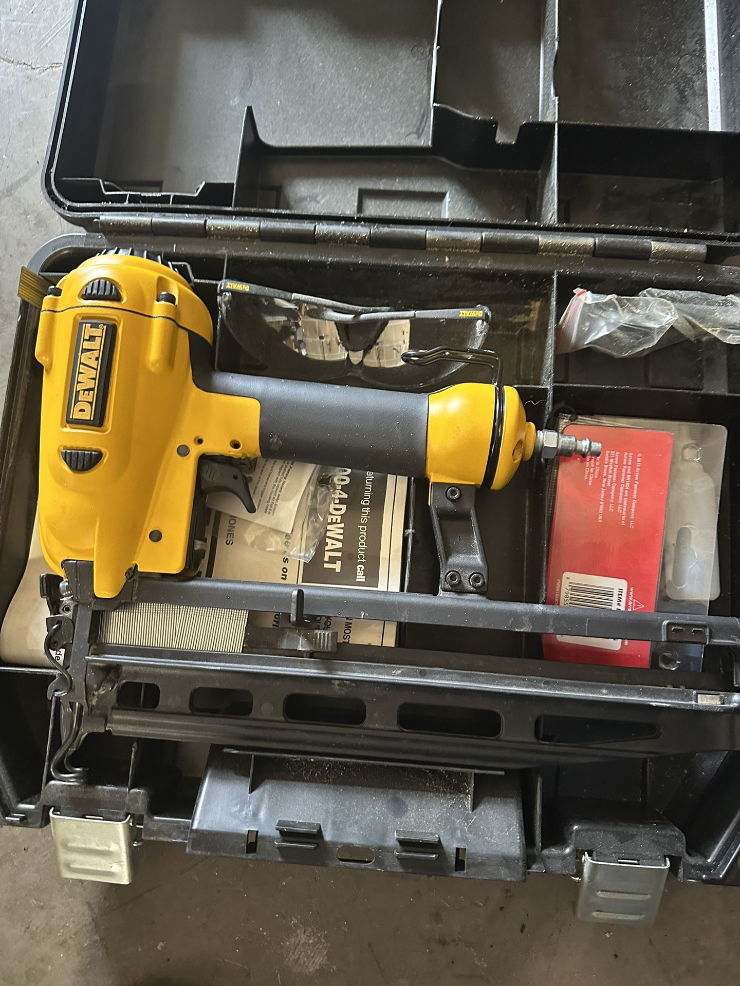 Dewalt Nailer