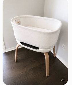 Graco SmartSense Soothing Baby Bassinet