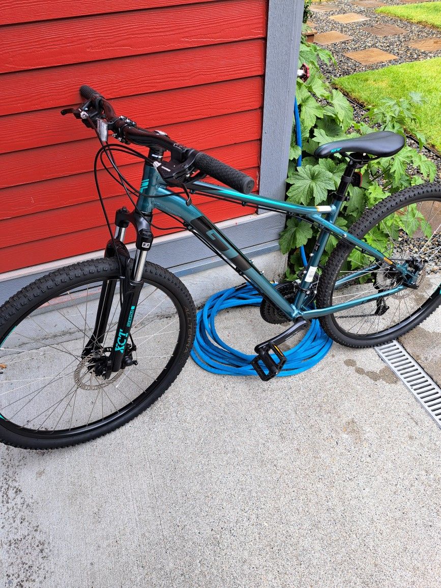 GT Laguna Pro Women's Mountain Bike